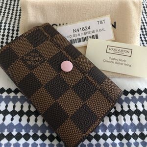 Louis Vuitton 6 key ring holder